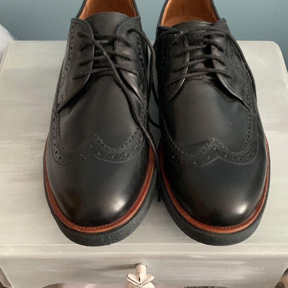 Clarks Black  Men's Derbys with Brogue Accents - Picture 3 of 10